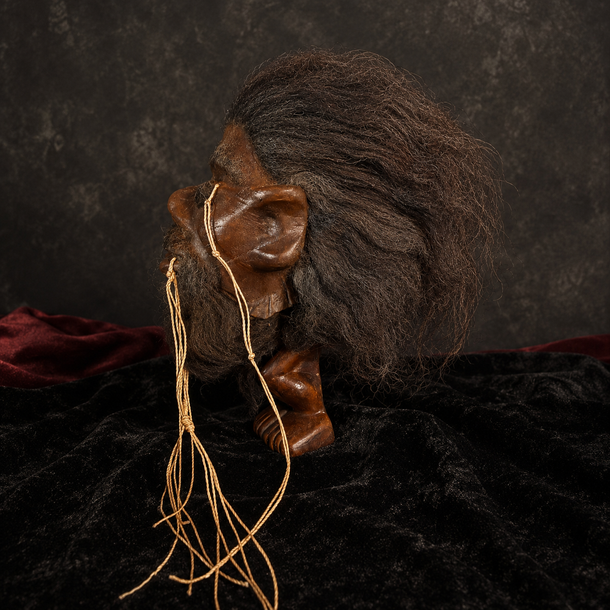 Alpaca Hide Shrunken Head Replica – Black Hair & Dark Beard