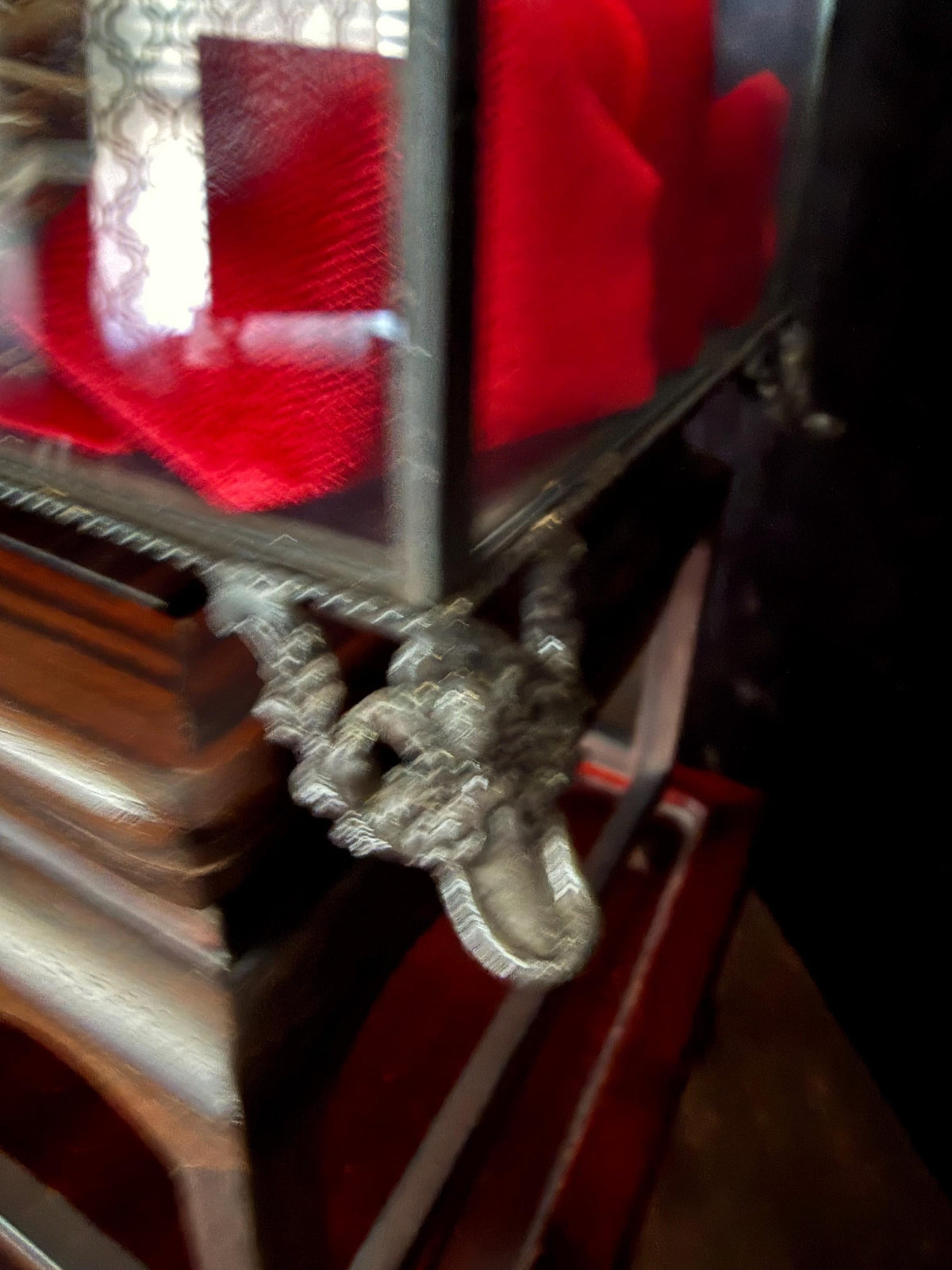The Waiting Womb – Creepy Curiosity with Fetal Skeleton Replica in glass coffin