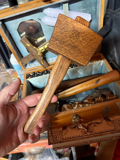 Vampire Stake & Mallet Set – Wooden Vampire Hunting Kit Accessory – Gothic Halloween Decor – Horror Prop Block
